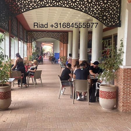 Riad Nezha Avec Jacuzzi Et 3 Piscines Au Coeur De Marrakesh Buitenkant foto