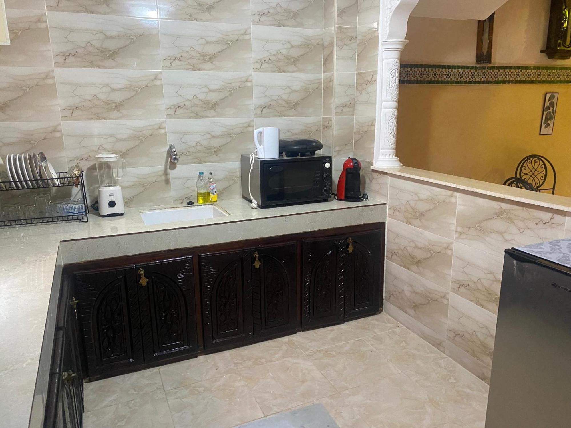 Riad Nezha Avec Jacuzzi Et 3 Piscines Au Coeur De Marrakesh Buitenkant foto