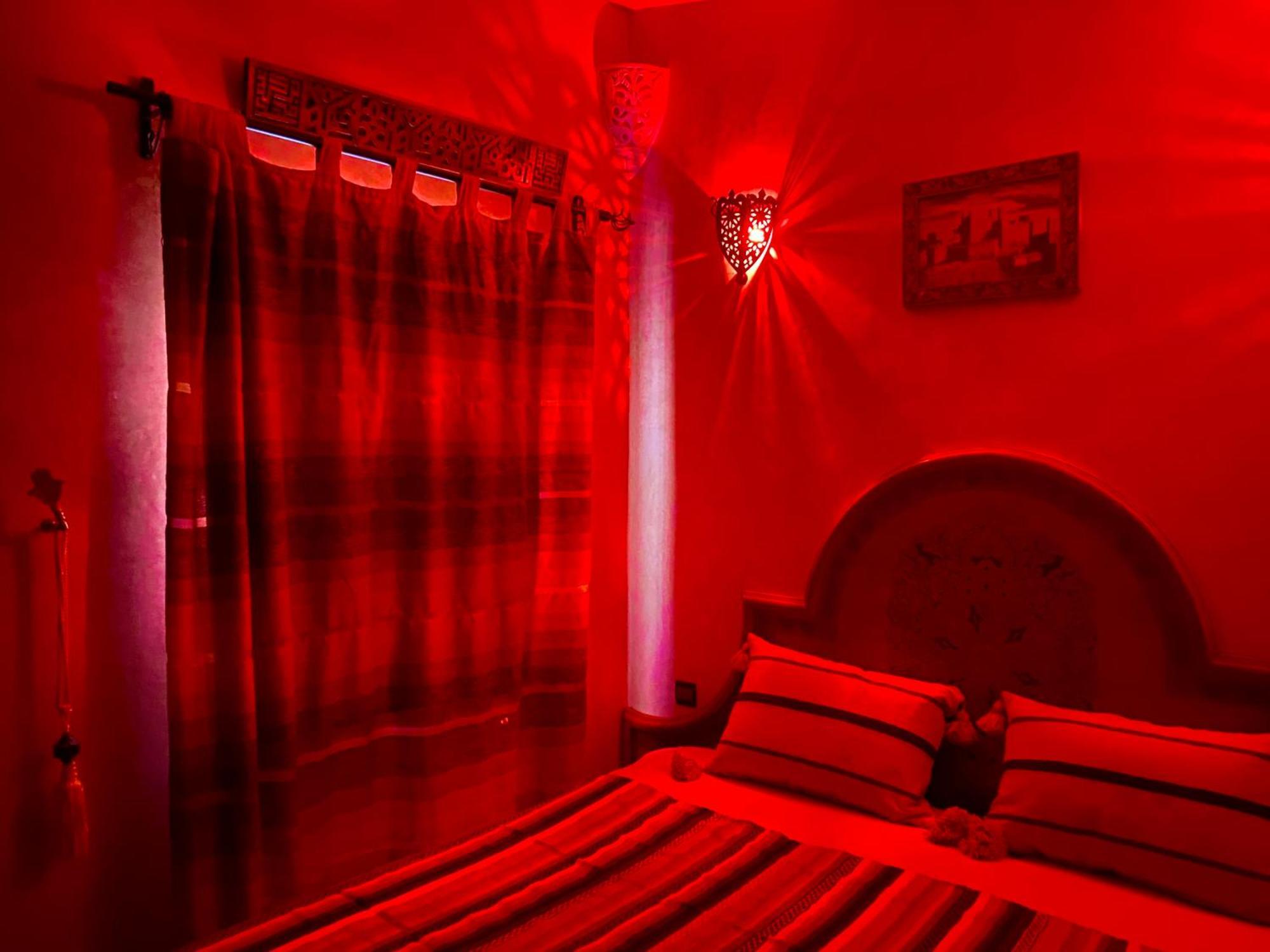 Riad Nezha Avec Jacuzzi Et 3 Piscines Au Coeur De Marrakesh Buitenkant foto