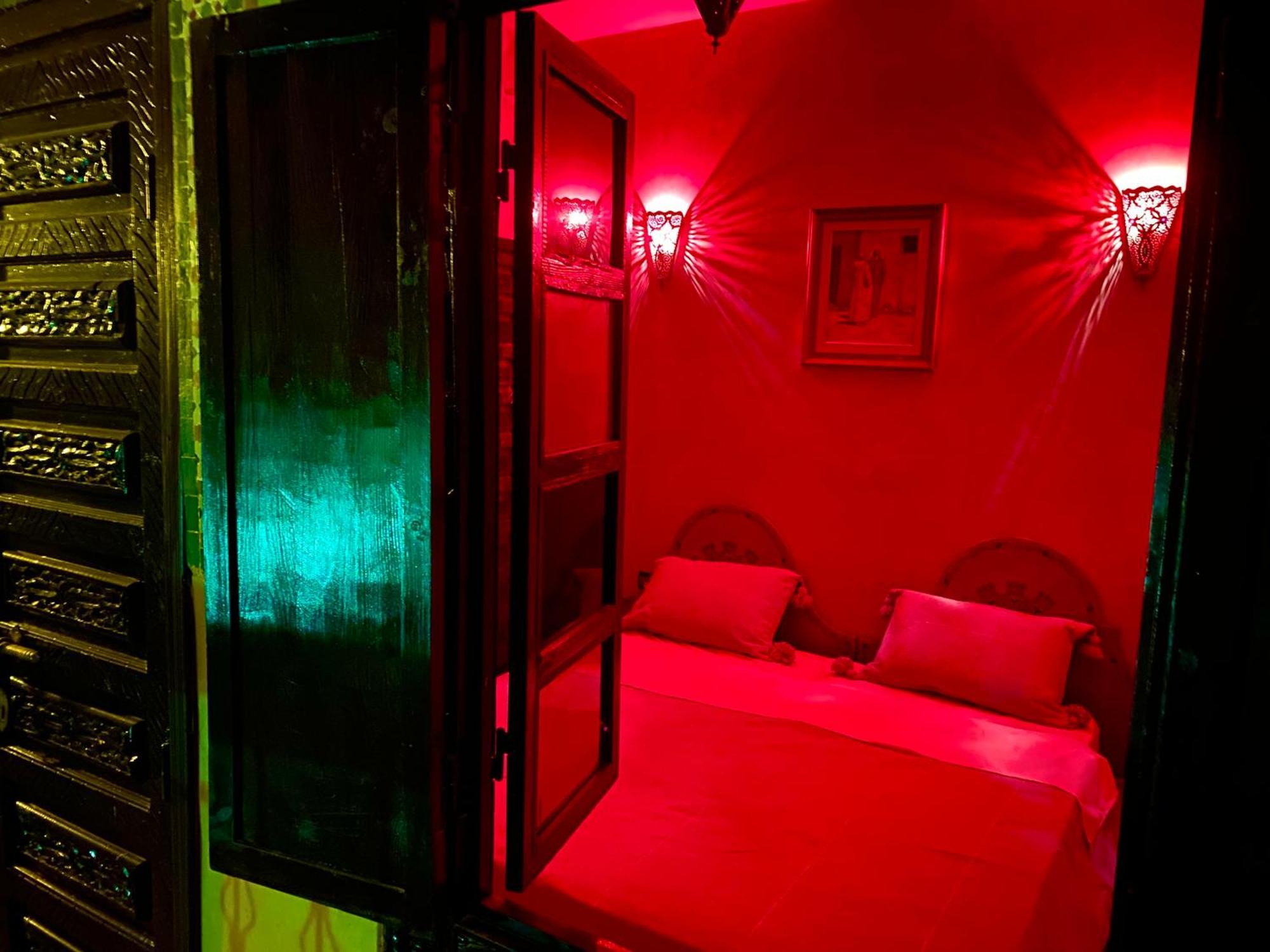 Riad Nezha Avec Jacuzzi Et 3 Piscines Au Coeur De Marrakesh Buitenkant foto