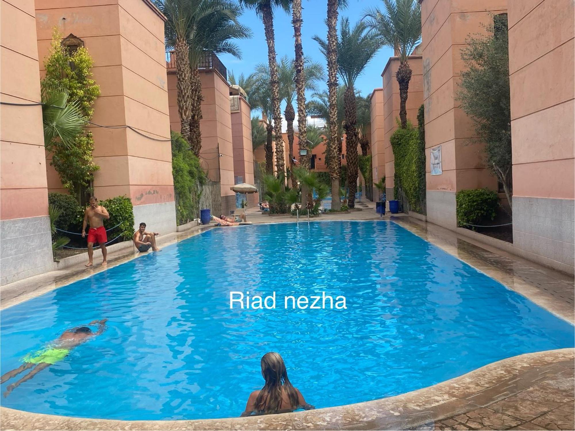 Riad Nezha Avec Jacuzzi Et 3 Piscines Au Coeur De Marrakesh Buitenkant foto