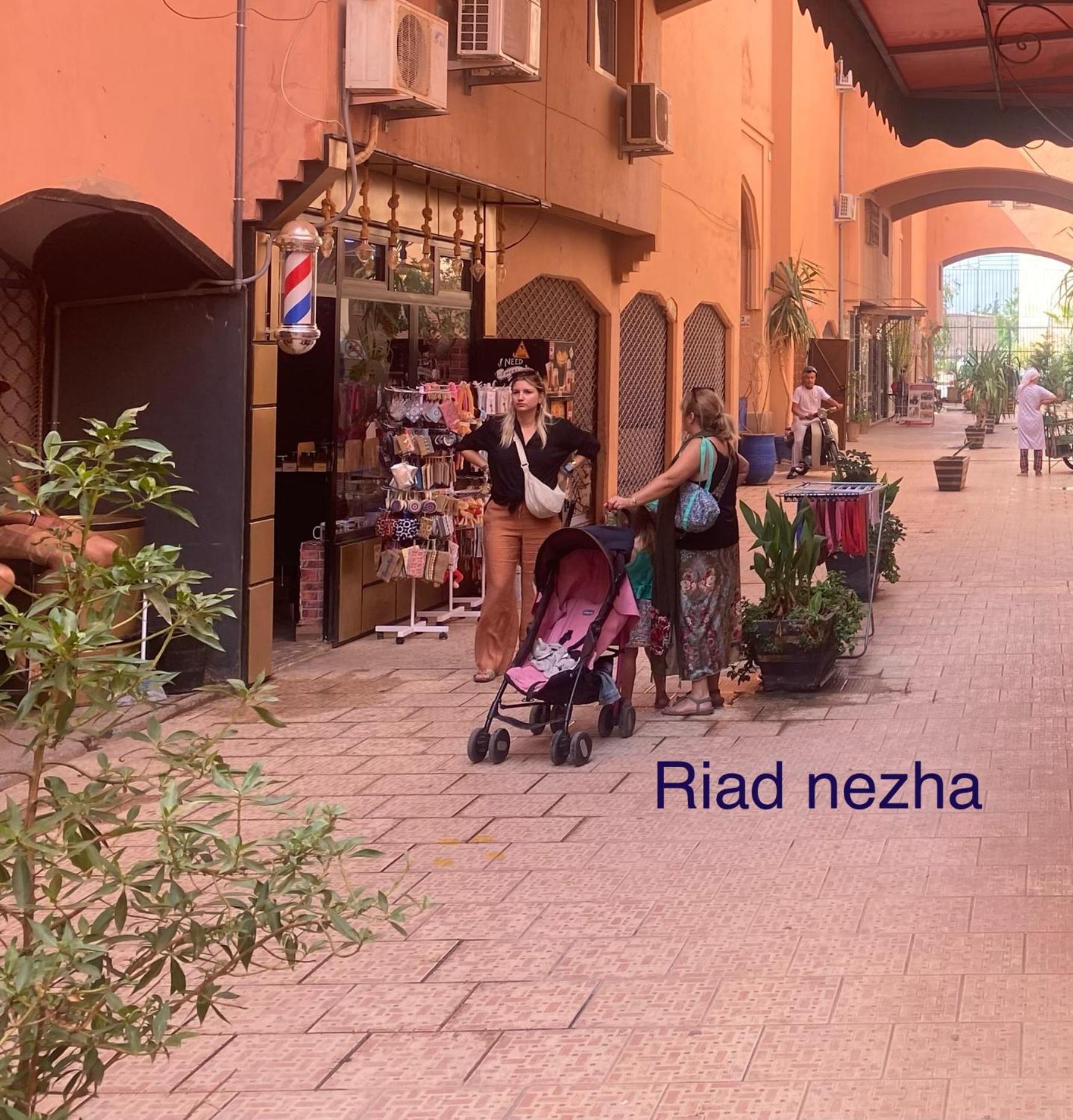 Riad Nezha Avec Jacuzzi Et 3 Piscines Au Coeur De Marrakesh Buitenkant foto