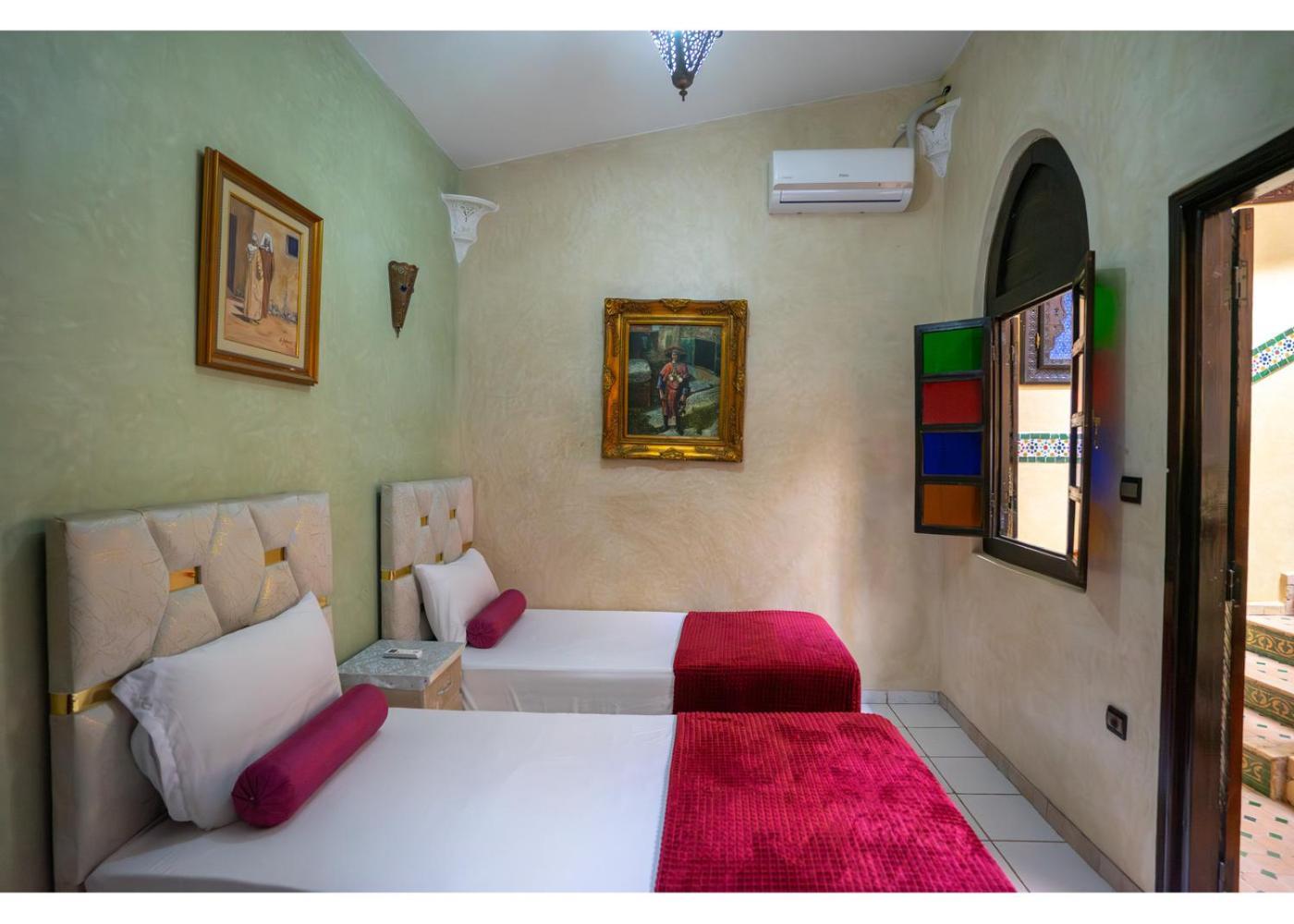 Riad Nezha Avec Jacuzzi Et 3 Piscines Au Coeur De Marrakesh Buitenkant foto